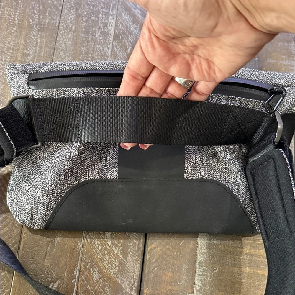 RARE Alpaka Air Sling PRO | Discontinued Cut-Proof Model | USB Port | Gray